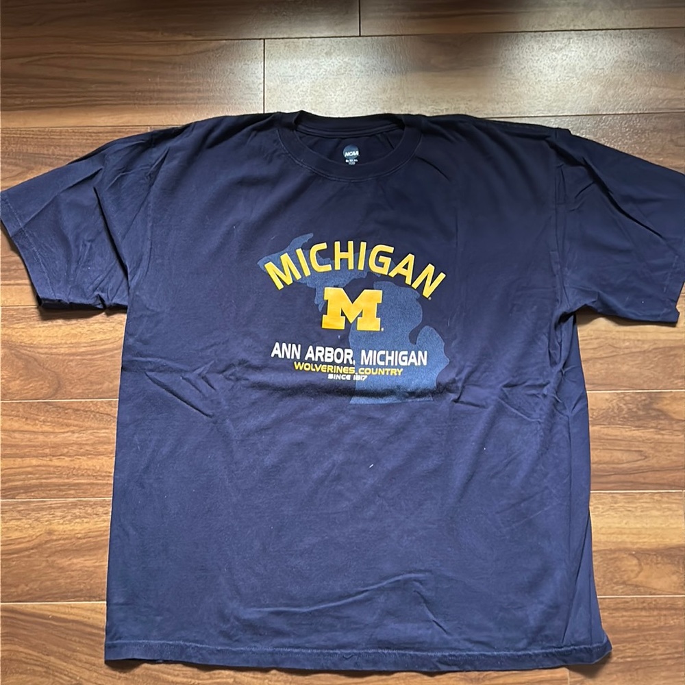 Michigan Wolverines t shirt